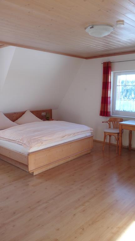 Pension Forsthaus Taele - Das Gaestehaus Vom Schwarzwaldgasthaus Salenhof Titisee-Neustadt Dış mekan fotoğraf
