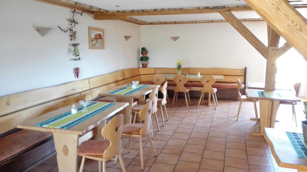 Pension Forsthaus Taele - Das Gaestehaus Vom Schwarzwaldgasthaus Salenhof Titisee-Neustadt Dış mekan fotoğraf