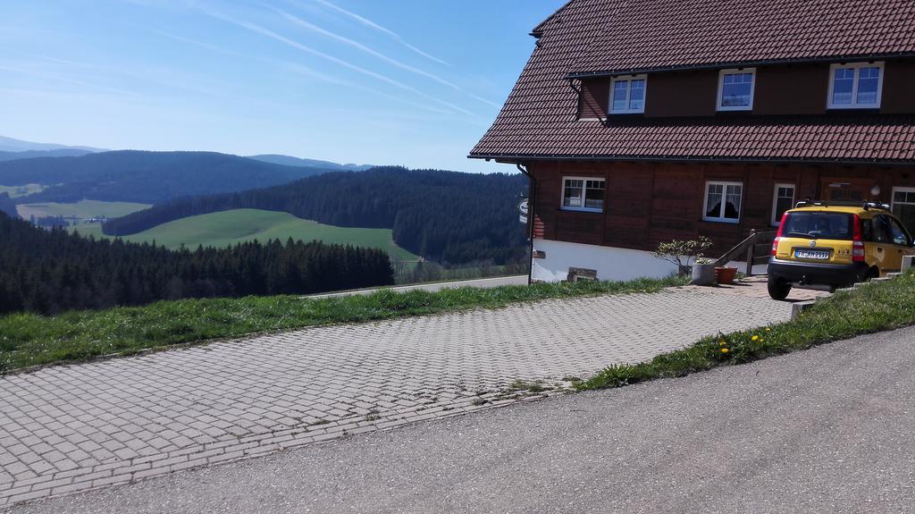 Pension Forsthaus Taele - Das Gaestehaus Vom Schwarzwaldgasthaus Salenhof Titisee-Neustadt Dış mekan fotoğraf